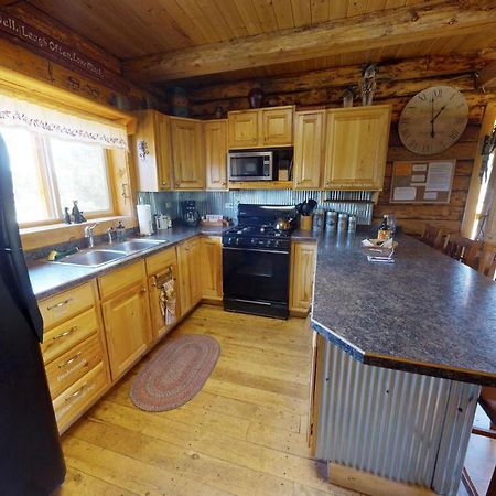 Canyon View Family Cabin, Deck, Tv Room, Games, Bbq, Campfire Monticello Buitenkant foto