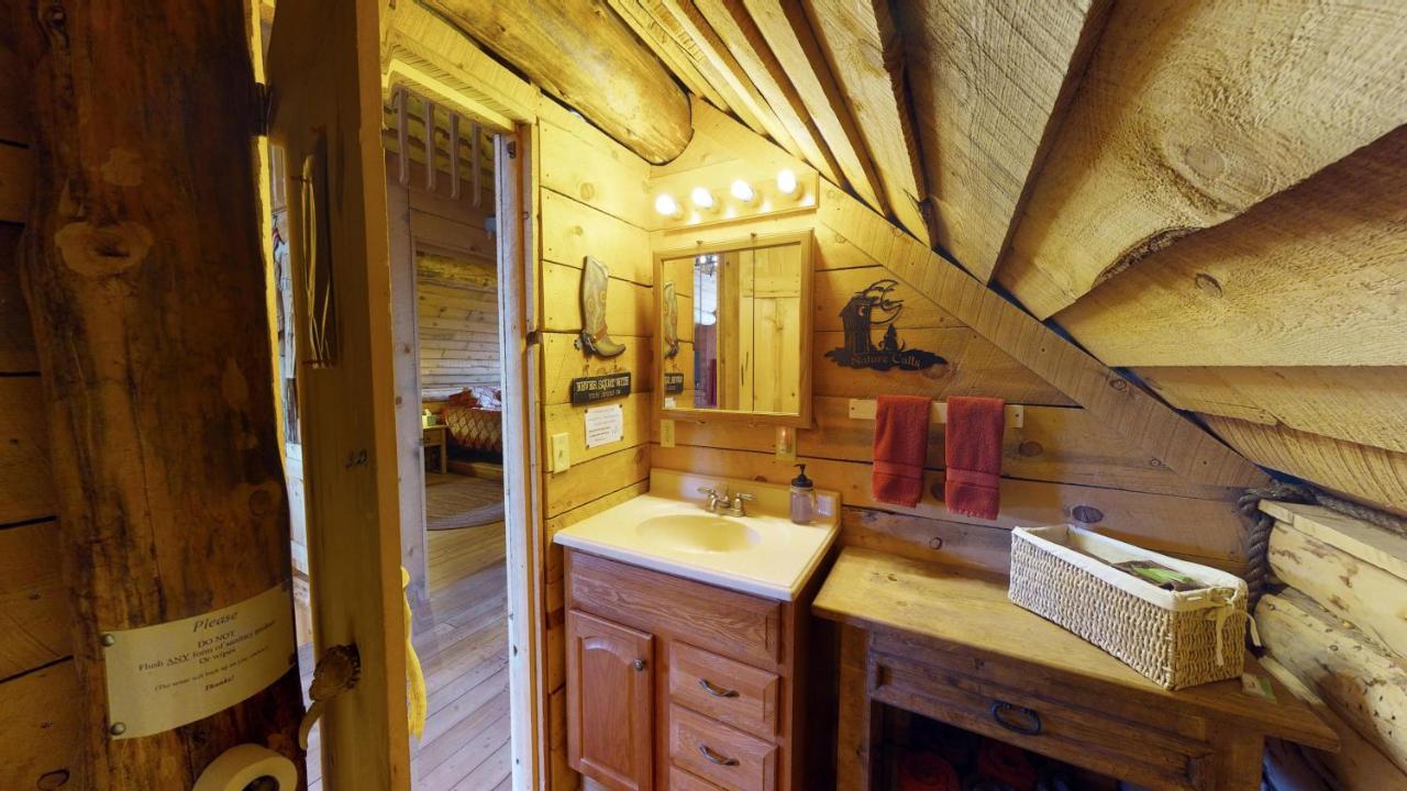 Canyon View Family Cabin, Deck, Tv Room, Games, Bbq, Campfire Monticello Buitenkant foto