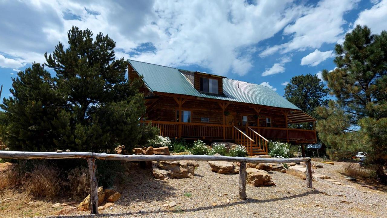 Canyon View Family Cabin, Deck, Tv Room, Games, Bbq, Campfire Monticello Buitenkant foto