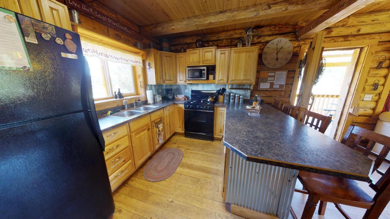 Canyon View Family Cabin, Deck, Tv Room, Games, Bbq, Campfire Monticello Buitenkant foto