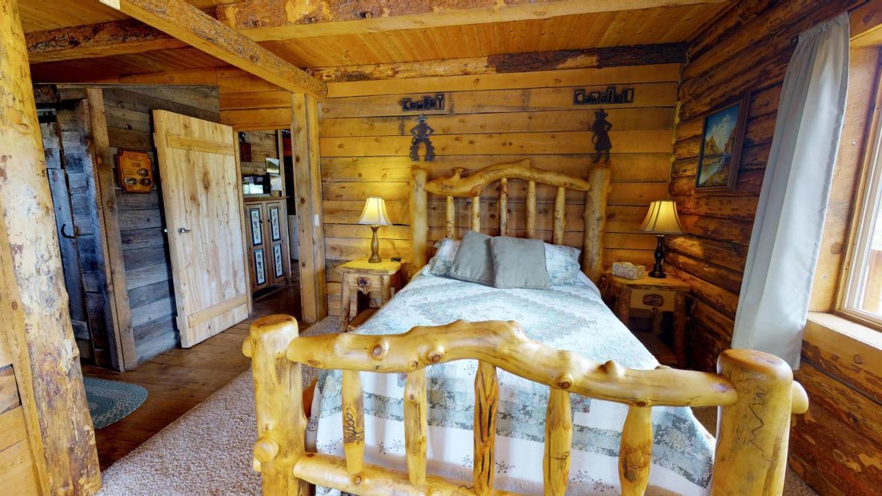Canyon View Family Cabin, Deck, Tv Room, Games, Bbq, Campfire Monticello Buitenkant foto